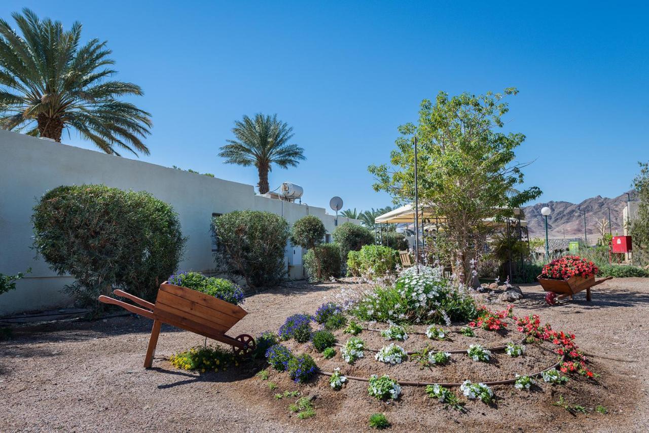 Eilot Kibbutz Country Lodging Eilat Exterior photo