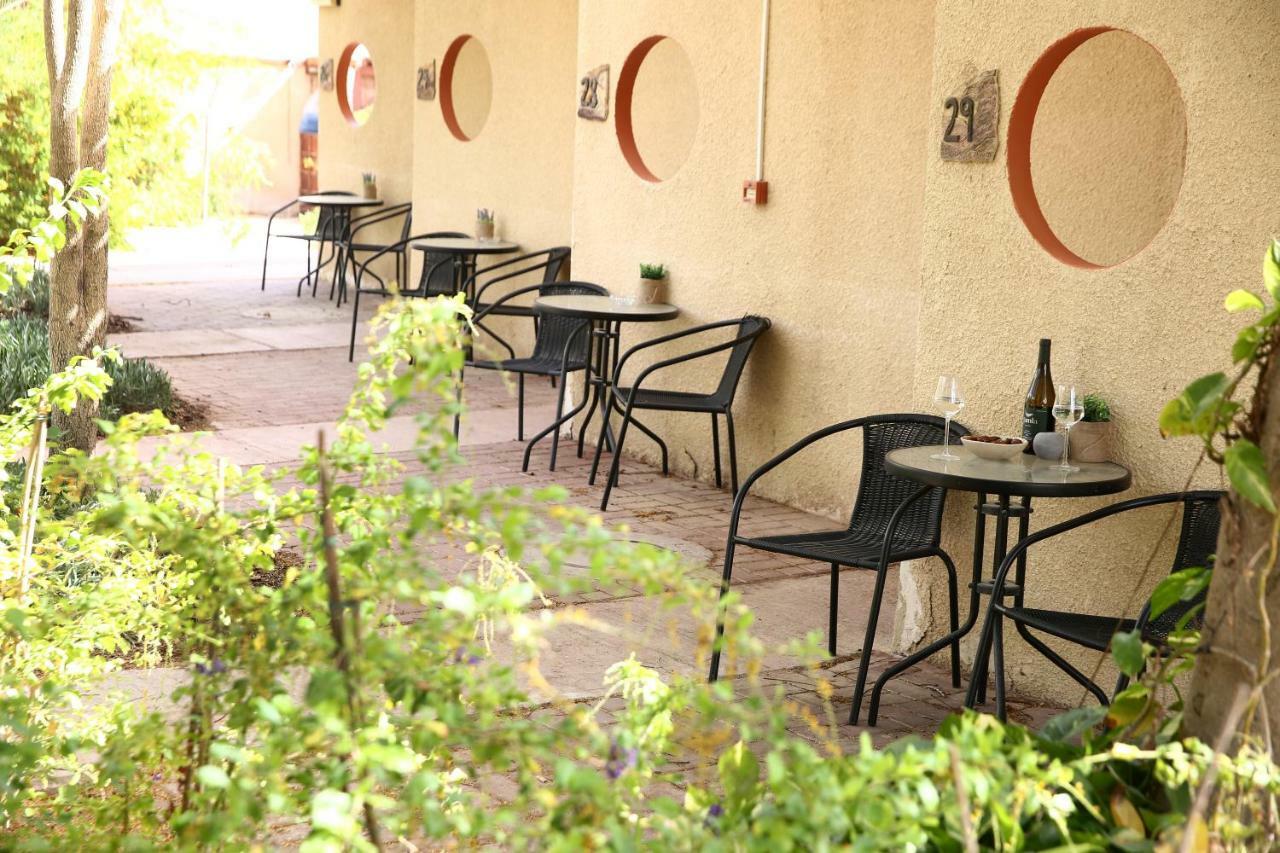 Eilot Kibbutz Country Lodging Eilat Exterior photo